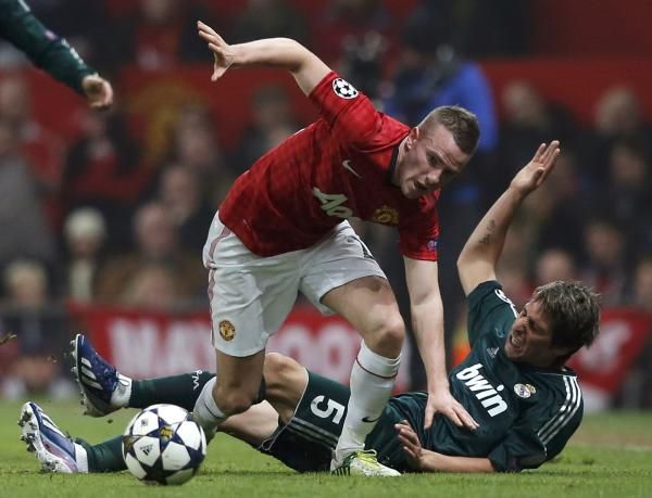 2013-03-05t203112z_372038492_lr2e9351kzp4f_rtrmadp_3_soccer-champions_reuters