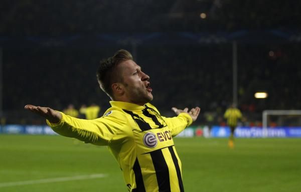 2013-03-05t212616z_877376288_gm1e9360ezi01_rtrmadp_3_soccer-champions-dortmund_reuters