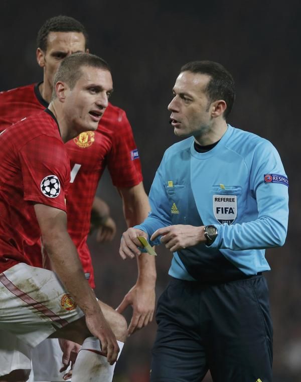2013-03-05t220513z_1641079897_lr2e9351pce6l_rtrmadp_3_soccer-champions_reuters