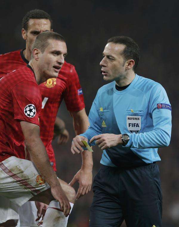 2013-03-05t220513z_1641079897_lr2e9351pce6l_rtrmadp_3_soccer-champions_reuters