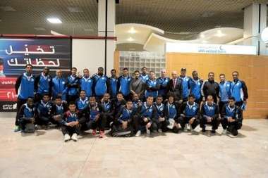 فريق الرفاع قبيل مغادرته البحرين