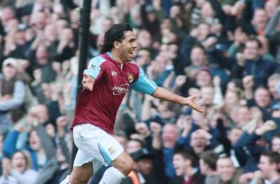 الأرجنتيني كارلوس تيفيز 