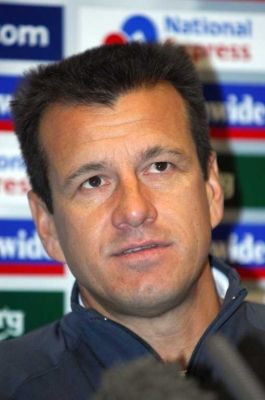 المدرب البرازيلي دونجا 