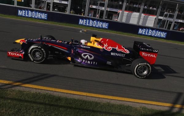2013-03-15t071124z_299122735_sr1e93f0jyk33_rtrmadp_3_motor-racing-prix_reuters