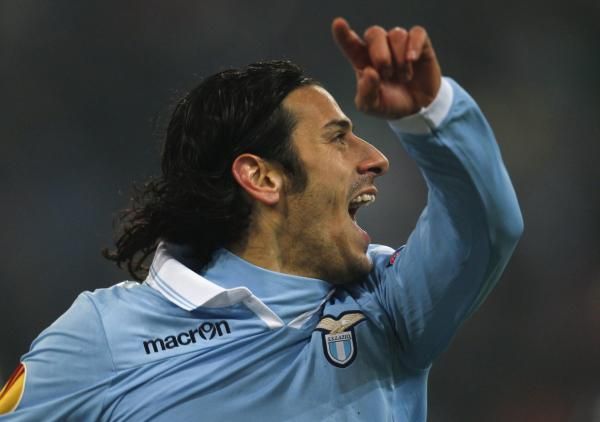 2013-02-14t212900z_972603894_bm2e92e1qeh01_rtrmadp_3_soccer-europa_reuters