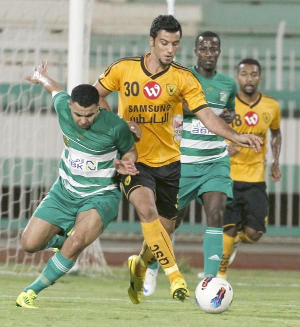 2012-09-29t182059z_1724689443_gm1e89u06g801_rtrmadp_3_soccer-kuwait_reuters