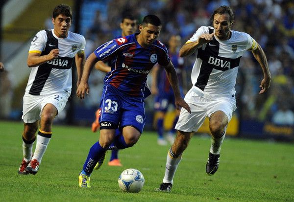  فريق سان لورنزو يصارع من أجل تفادي الهبوط