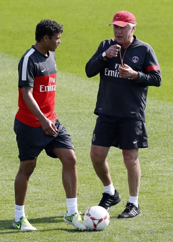 أنشيلوتي وسيلفا خلال التدريبات