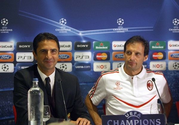 جيوسيبي سابينزا يساراً وبجواره أليجري