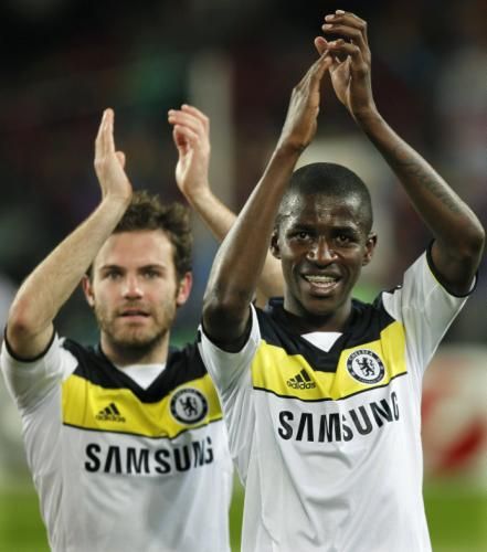 راميريس  بقميص تشيلسي