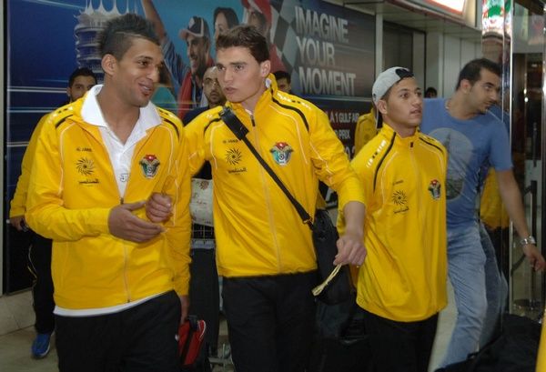 لحظة وصول المنتخب الاردني إلى البحرين 