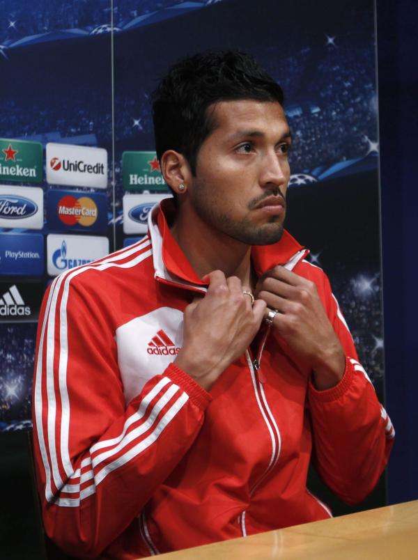 2012-12-04t173709z_169275426_gm1e8c504cv01_rtrmadp_3_soccer-champions_reuters