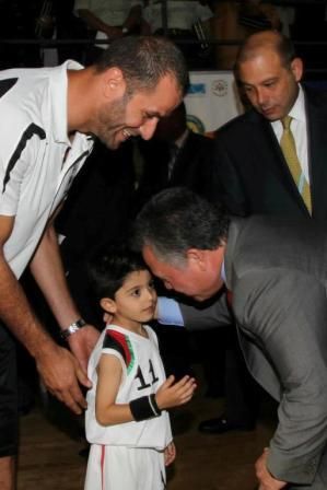 الملك عبد الله الثاني يشيد بموهبة عديلات