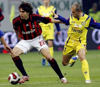 هل ينتقل كاكا للريال ؟