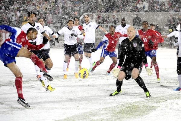 2013-03-23t051224z_51689037_gm1e93n10ed01_rtrmadp_3_soccer-world_reuters