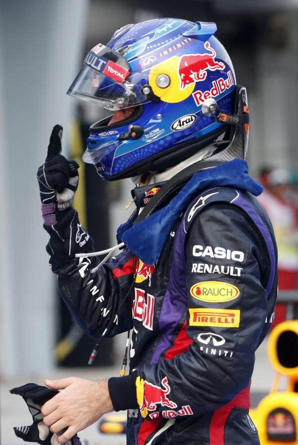 2013-03-24t131233z_805992764_gm1e93o1m6401_rtrmadp_3_motor-racing-prix_reuters