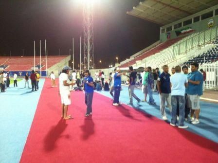 جانب من الاستعدادات للمباراة على استاد نادي الكويت اليوم