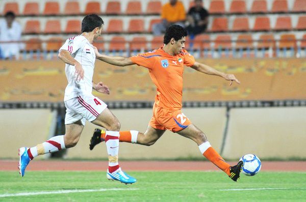 الظفيري بالزي البرتقالي كان سببا في خسارة كاظمة اعتباريا