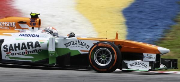 2013-03-23t064133z_477392678_sr1e93n0ikhdy_rtrmadp_3_motor-racing-prix_reuters
