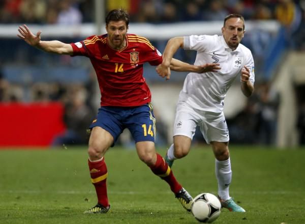 2012-10-16t202501z_508494655_gm1e8ah0c9501_rtrmadp_3_soccer-world_reuters