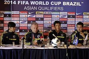 زاكيروني خلال حديثه في المؤتمر الصحفي اليوم 