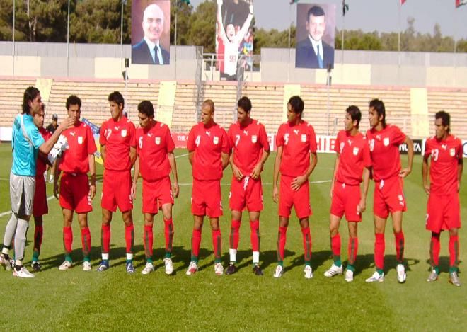 صورة المنتخب الايراني قبل اللقاء وبعدســــة كوووورة