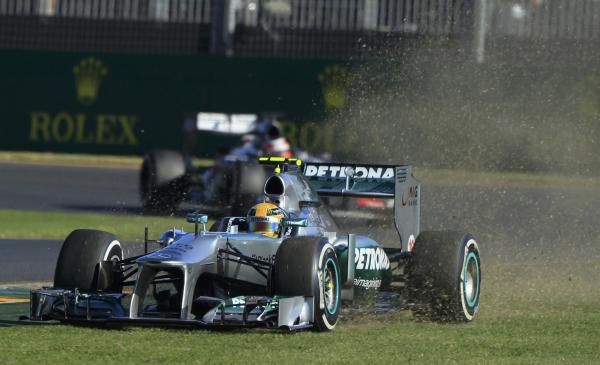 2013-03-15t074623z_2101772015_sr1e93f0lkw3l_rtrmadp_3_motor-racing-prix_reuters