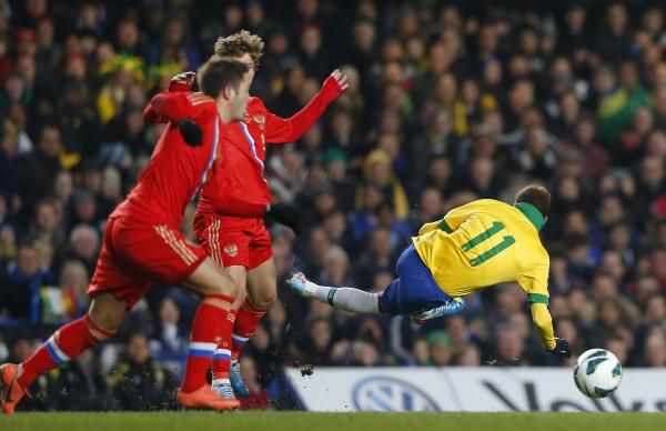 2013-03-25t203246z_2048809754_gm1e93q0cjs01_rtrmadp_3_soccer-friendly_reuters