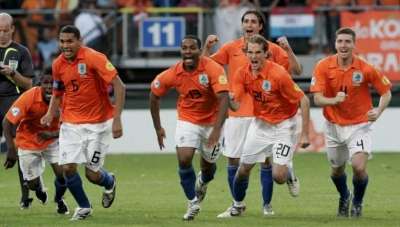 فرحة هولندية بالتأهل للنهائي