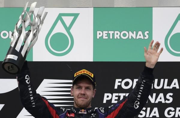 2013-03-24t115947z_1254958935_sr1e93o0xbc5c_rtrmadp_3_motor-racing-prix_reuters