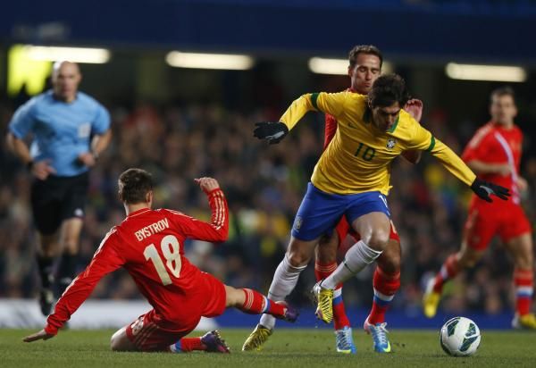 2013-03-25t195404z_1228677854_gm1e93q0asf01_rtrmadp_3_soccer-friendly_reuters