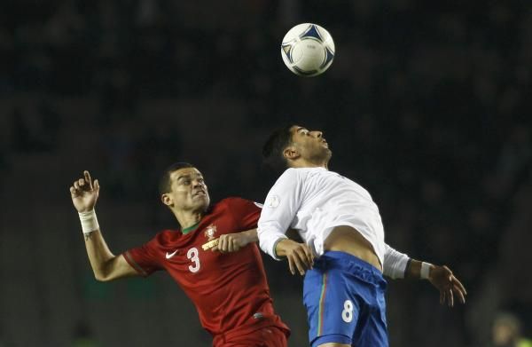 2013-03-26t185600z_1573959435_lr2e93q1gl1ld_rtrmadp_3_soccer-world_reuters