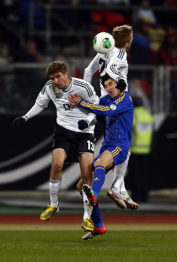 2013-03-26t212337z_1174206862_bm2e93q1q5o01_rtrmadp_3_soccer-world_reuters