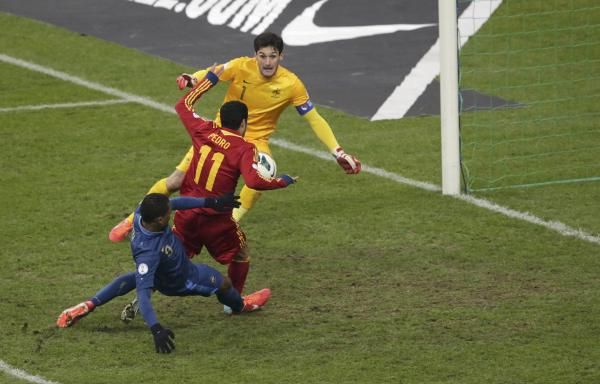 2013-03-26t212702z_1005772833_lr2e93q1nkrnj_rtrmadp_3_soccer-world-france_reuters