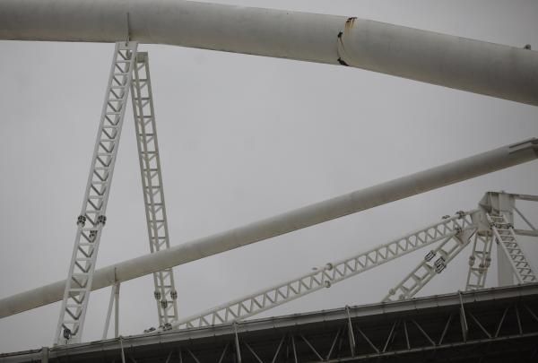 2013-03-27t154924z_1658880143_gm1e93r1u1q01_rtrmadp_3_olympics-brazil-stadium_reuters