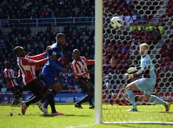 2013-03-30t132123z_516834730_gm1e93u1n9i01_rtrmadp_3_soccer-england_reuters