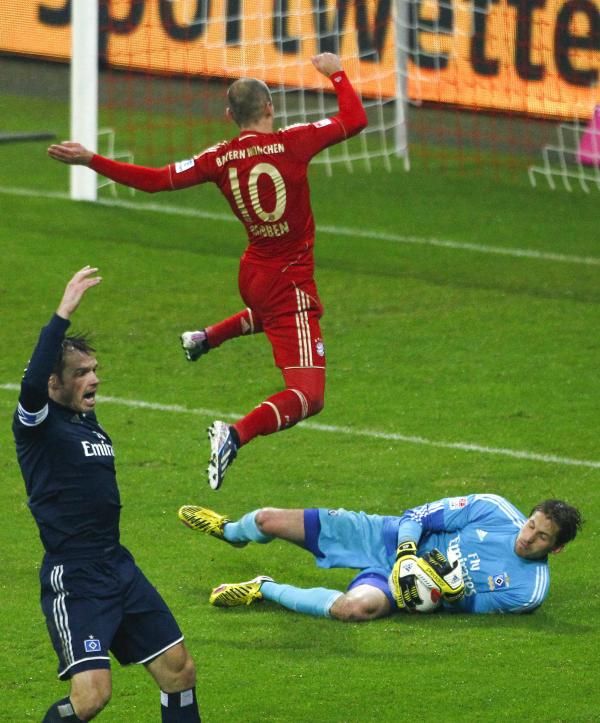 2013-03-30t193424z_1452157853_bm2e93u1ku701_rtrmadp_3_soccer-germany_reuters