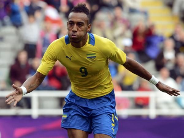 اوباميانج لاعب سانت إيتيان