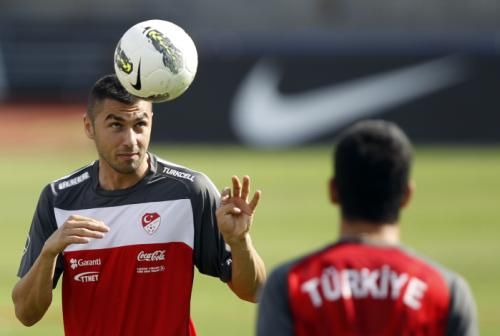 2011-09-04t095006z_01_ist08_rtridsp_3_soccer-euro-turkey_reuters