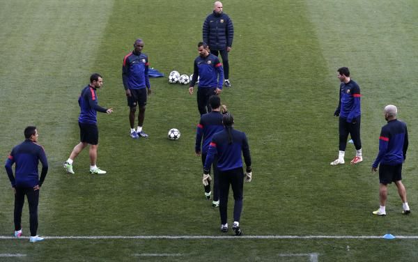 برشلونة خلال مران اليوم في باريس