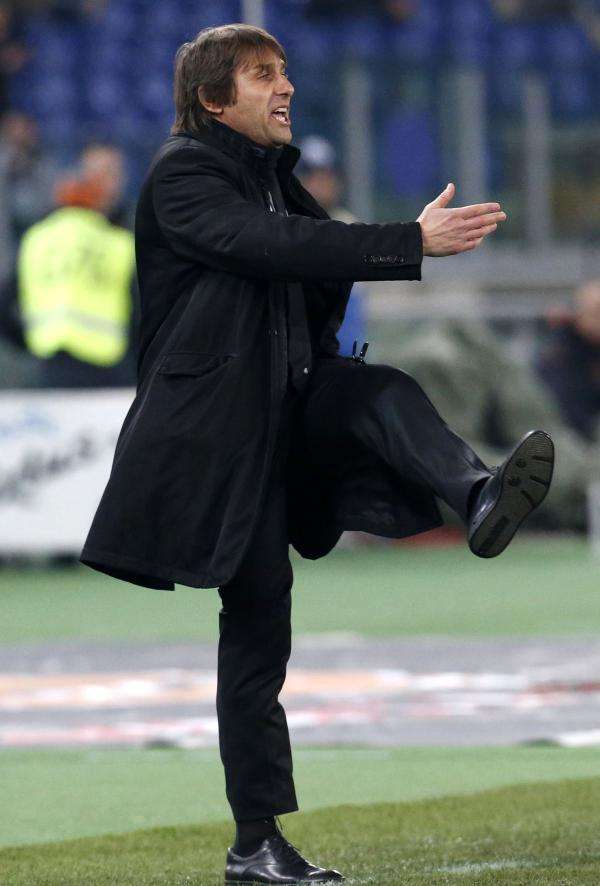 2013-02-16t203310z_1975680414_gm1e92h0ck101_rtrmadp_3_soccer-italy_reuters