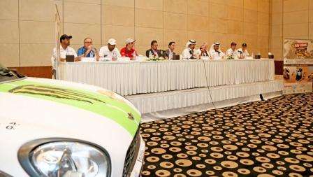 الحضور في المؤتمر الصحفي للإعلان عن ترتيبات رالي ابو ظبي الصحراوي