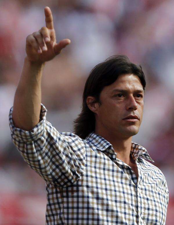 2012-10-28t233120z_2050662241_gm1e8at0jxb02_rtrmadp_3_soccer-latam_reuters