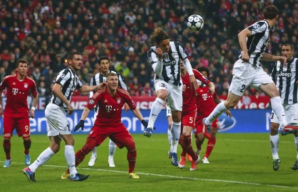 2013-04-02t191751z_2133702720_lr2e9421hlgxt_rtrmadp_3_soccer-champions_reuters