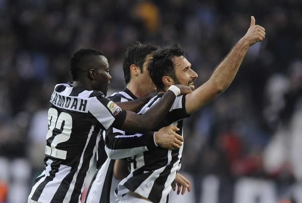 2013-04-06t180950z_1553519718_gm1e94705xb01_rtrmadp_3_soccer-italy_reuters