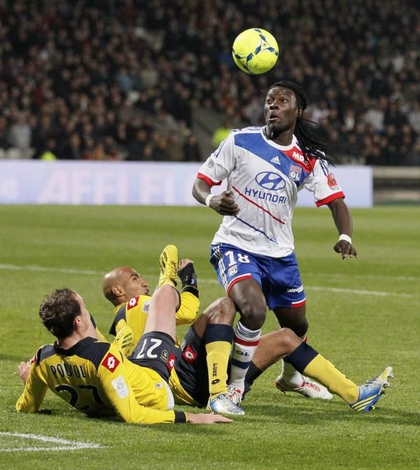 جوميز مهاجم ليون في لقطة من الدوري الفرنسي