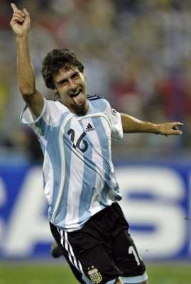 بابلو ايمار يحتفل بالهدف الثالث لمنتخب الأرجنتين