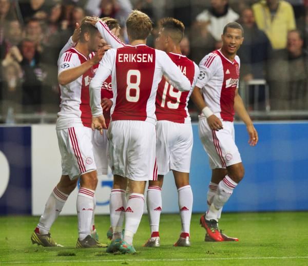 2012-10-24t194711z_595508222_gm1e8ap0afq01_rtrmadp_3_soccer-champions_reuters