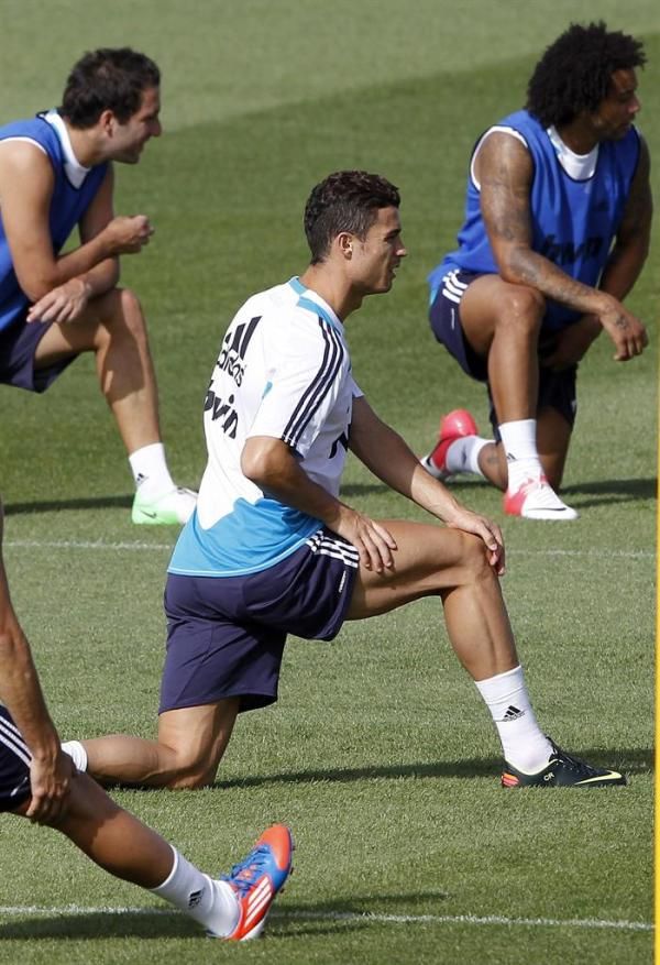 20120822-634812314958437811w_efe