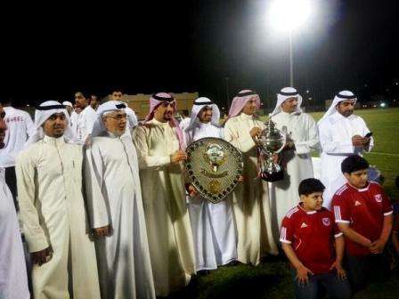 الفحيحيل يتسلم درع البطولة رسميا 